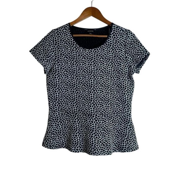 3 for $30! Jessica patterned peplum shirt. Size medium - Picture 1 of 7